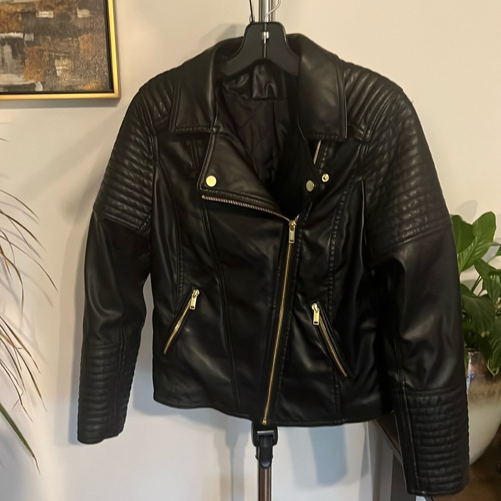 DIVIDED SYNTHETIC JACKET!